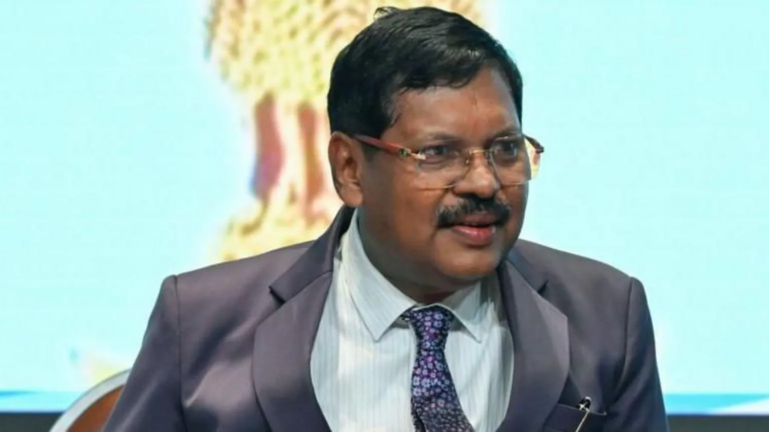 Shoe thrown at India's top judge in religious row