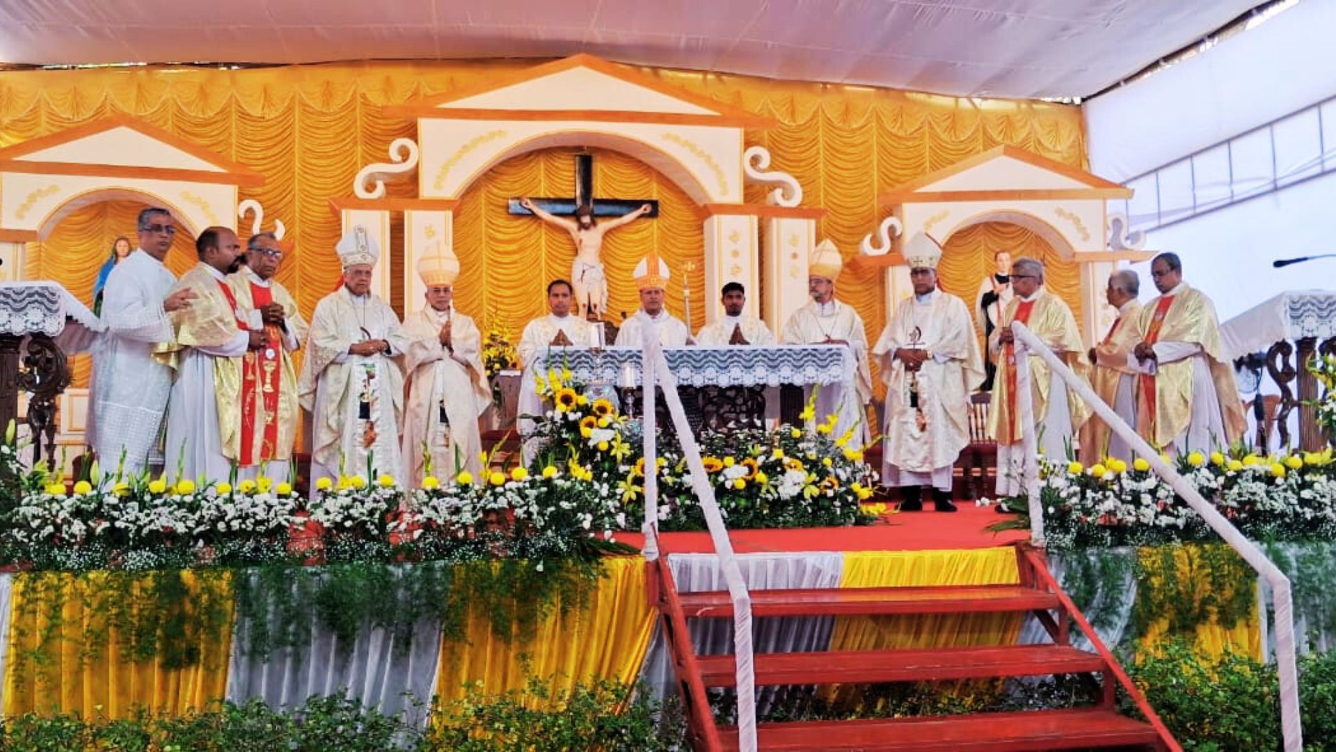 St Joseph Vaz feast at Sancoale draws over 1 lakh devotees