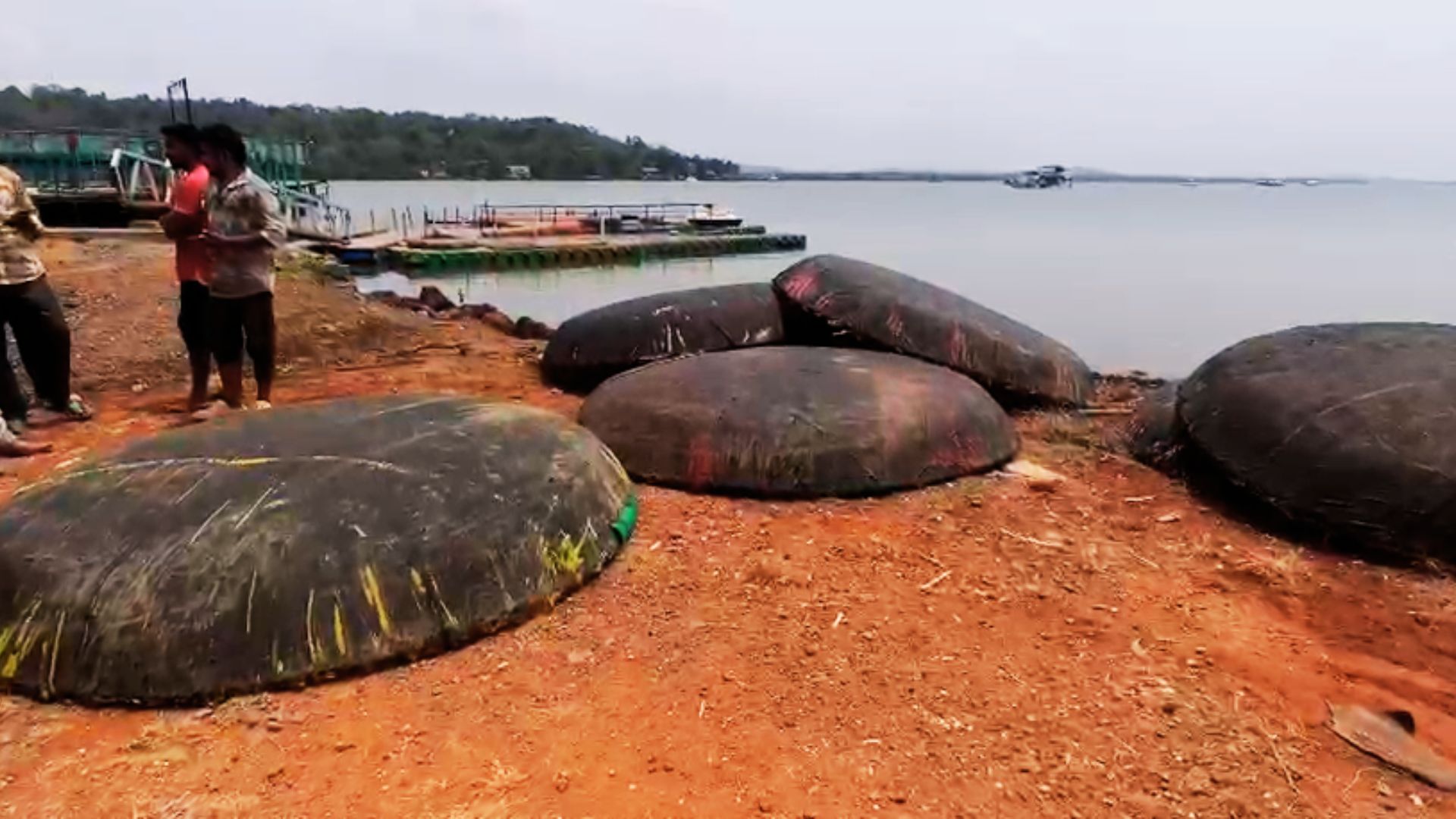 Coastal police seize five coracle boats