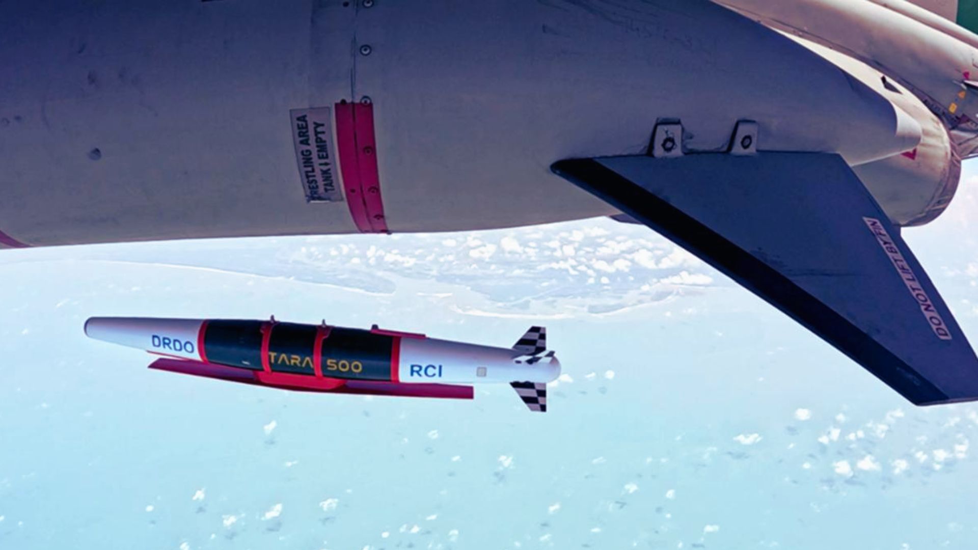 DRDO & IAF successfully conduct India’s first indigenous glide weapon flight trial