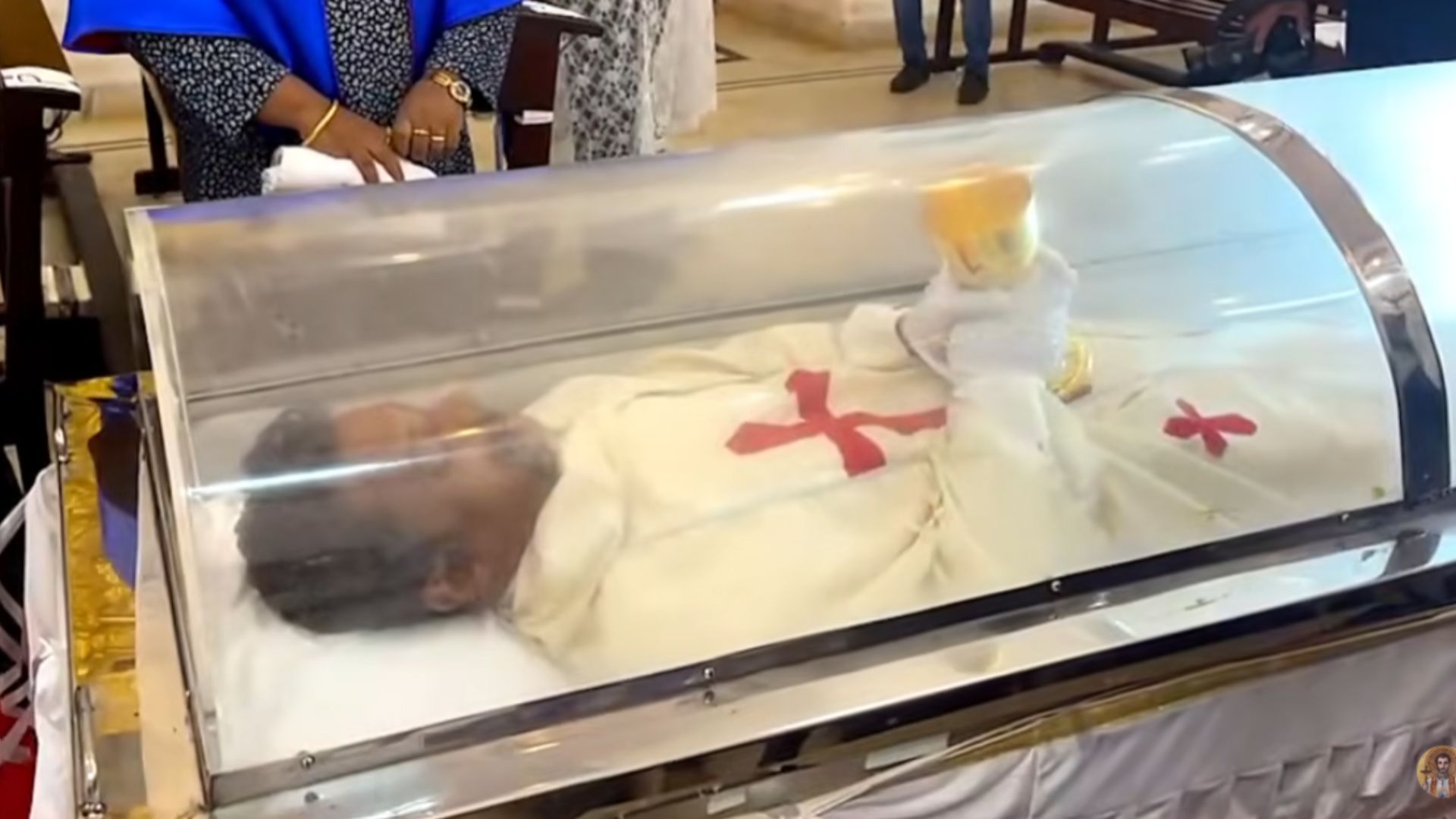 Last rites of Fr Bolmax Pereira begin at St Francis Xavier Church