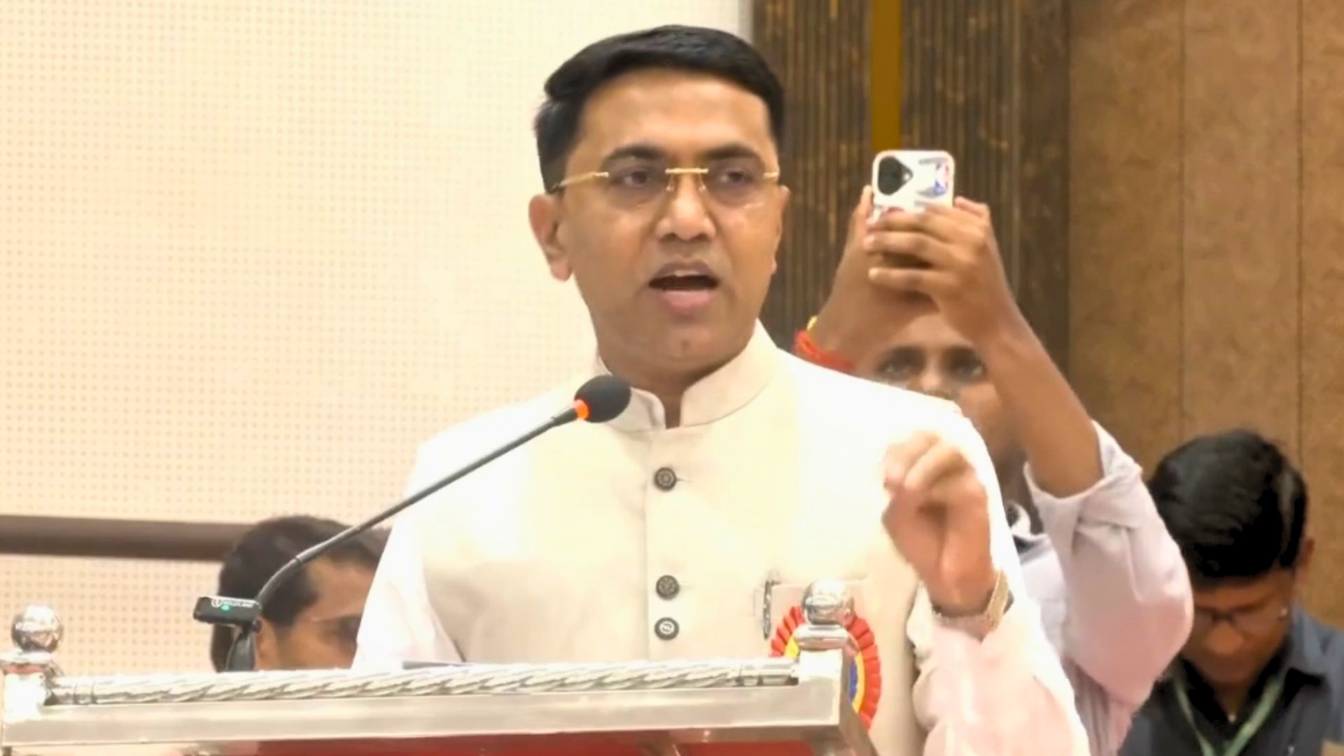 CM Sawant urges stronger promotion of Konkani, calls it key to Goa’s identity