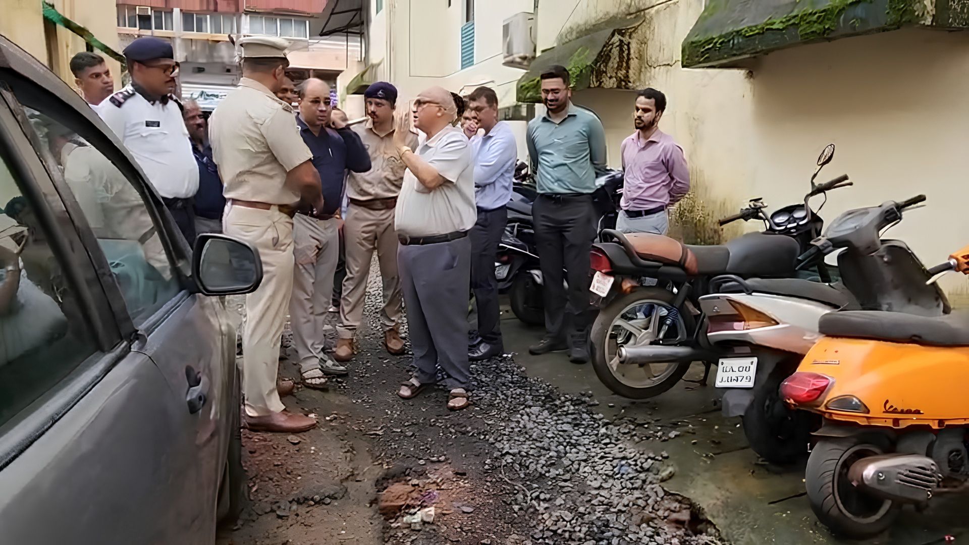 Digambar Kamat inspects Margao police station amid dengue cases