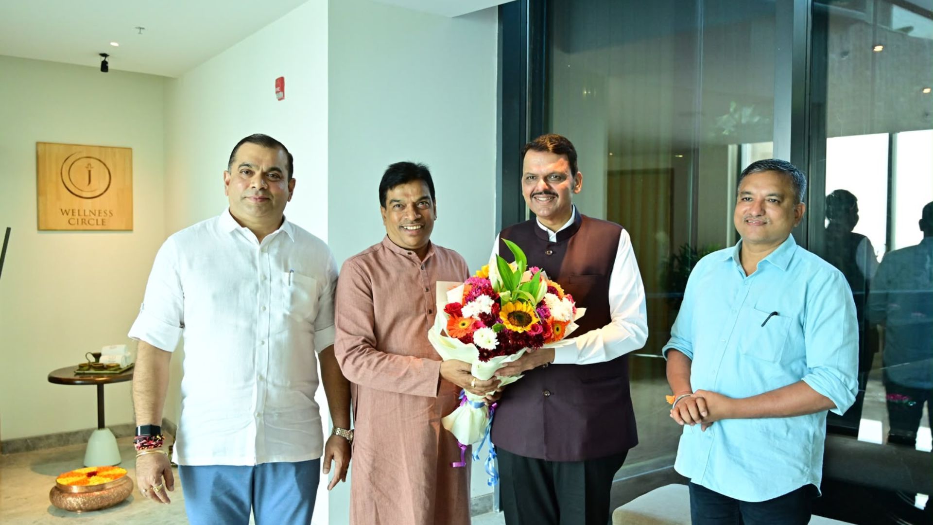 Damu Naik welcomes Maharashtra CM to Goa for Western Zonal meet