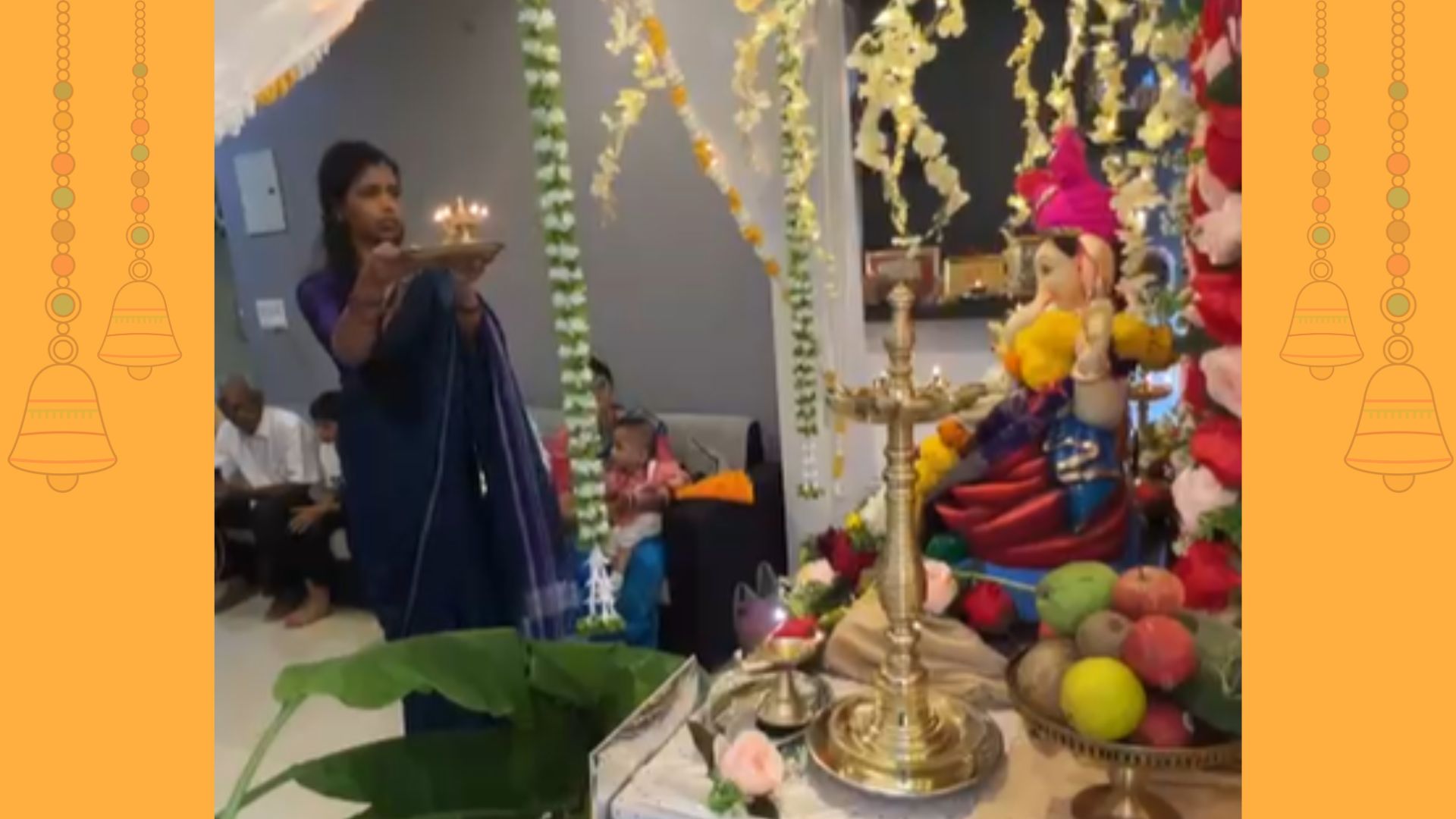 Women of Dr Prachi Kolamker’s family keep Ganesh aarti tradition alive