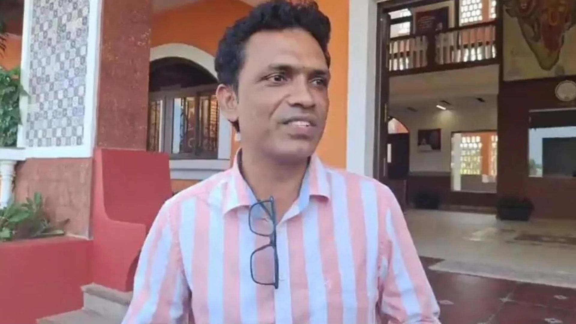 Roshan Redkar challenges Michael Lobo to debate over Birch fire, plans BJP exit